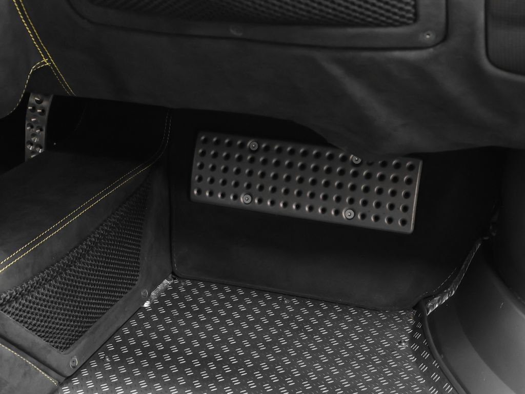 Used 2009 Ferrari F430 Scuderia RWD image 27