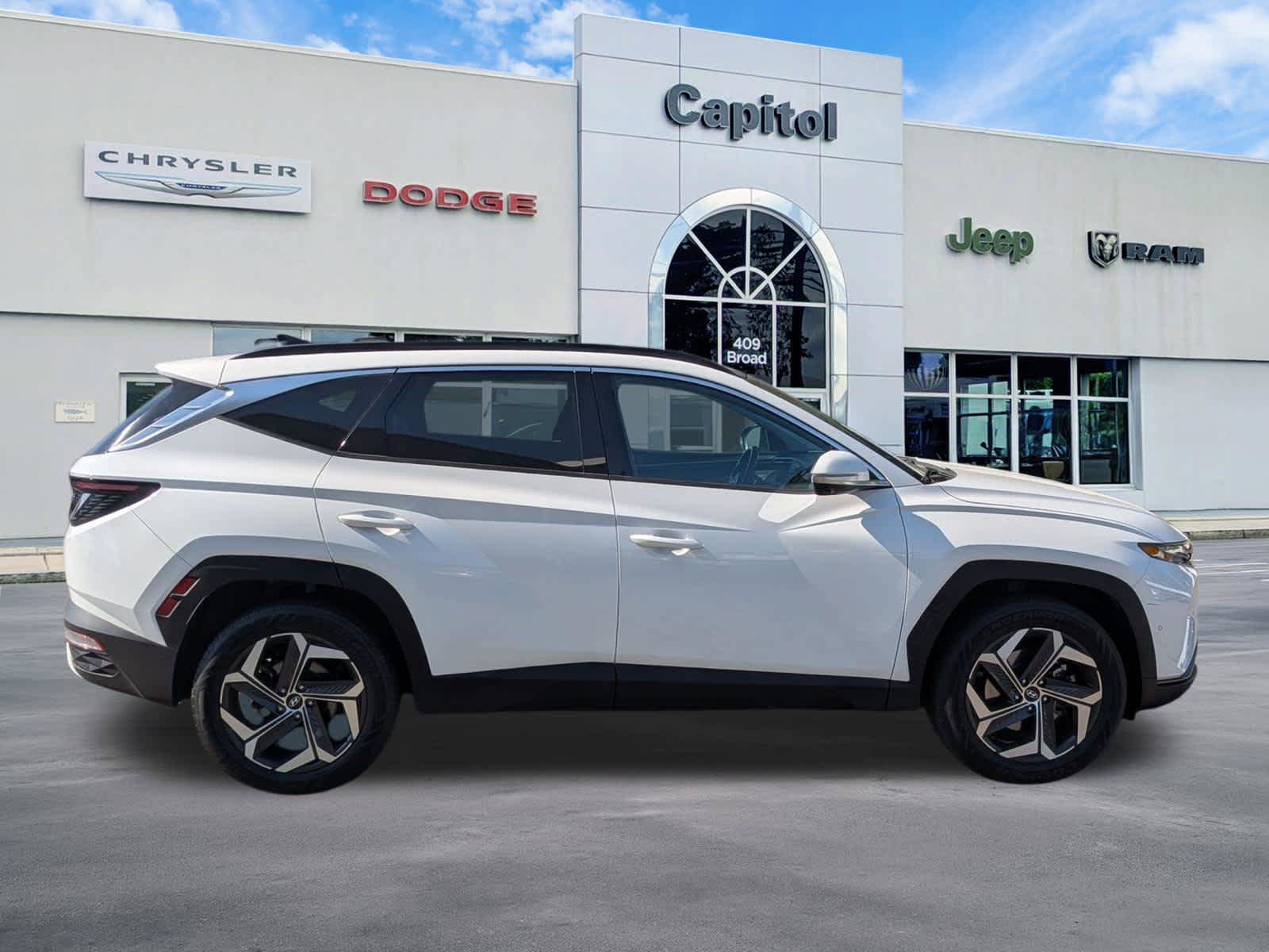Used 2023 Hyundai Tucson Limited AWD/4WD image 2