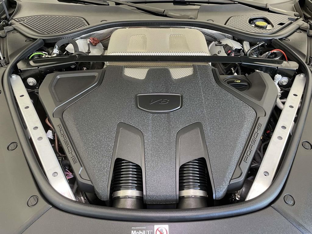 Certified 2025 Porsche Panamera GTS image 24