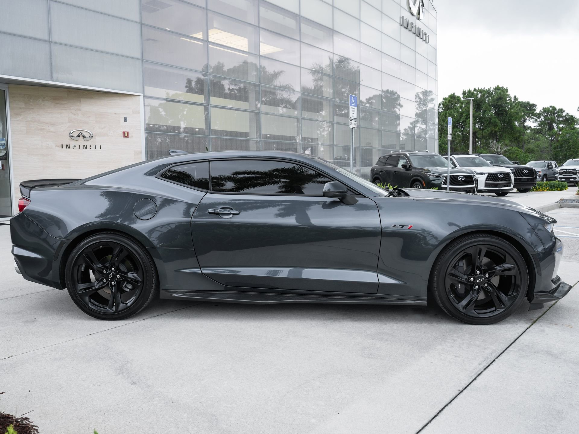 Used 2023 Chevrolet Camaro LT w/ Technology Package RWD image 29
