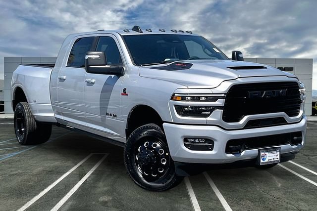 New 2026 RAM 3500 Laramie AWD/4WD image 13