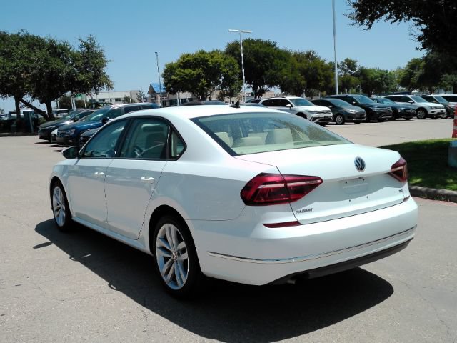 Used 2019 Volkswagen Passat 2.0T Wolfsburg w/ Wheels & Sunroof Package FWD image 11