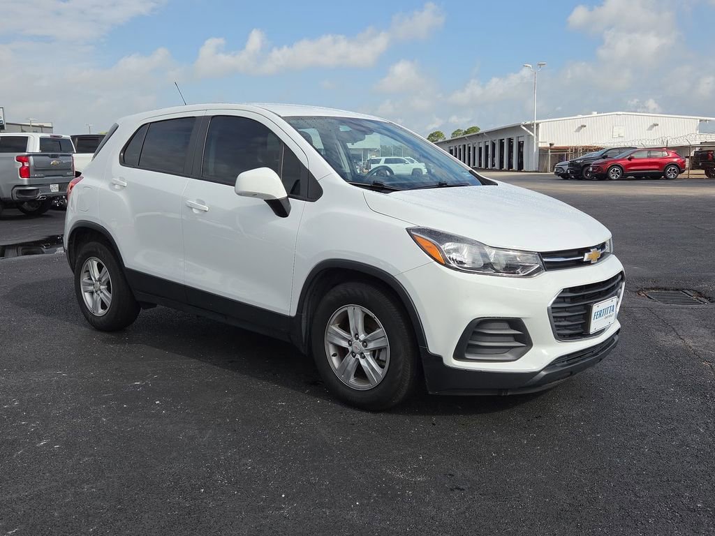 Used 2022 Chevrolet Trax LS w/ Tint and Cruise Package FWD image 8