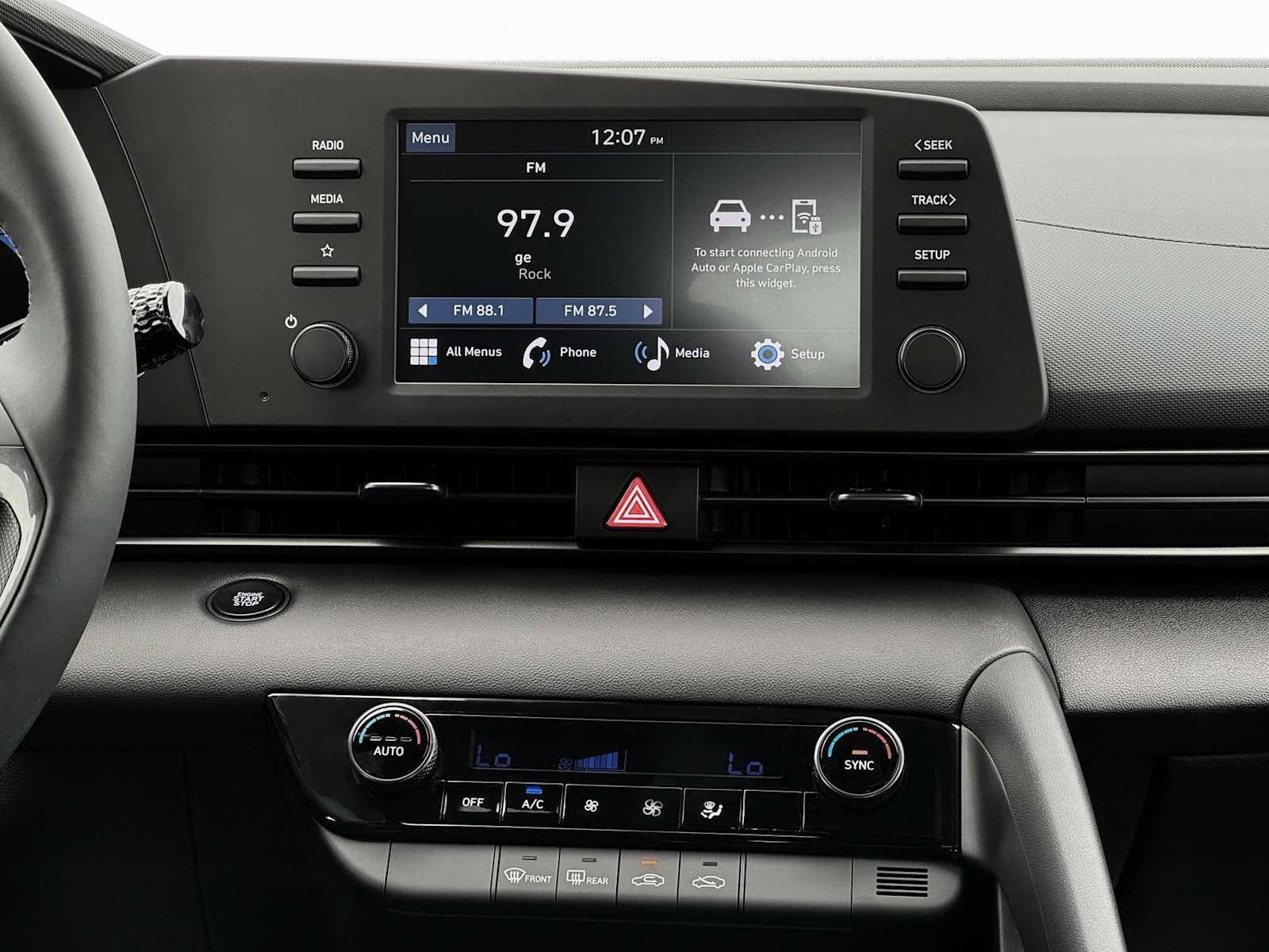 Certified 2025 Hyundai Elantra Sport image 37