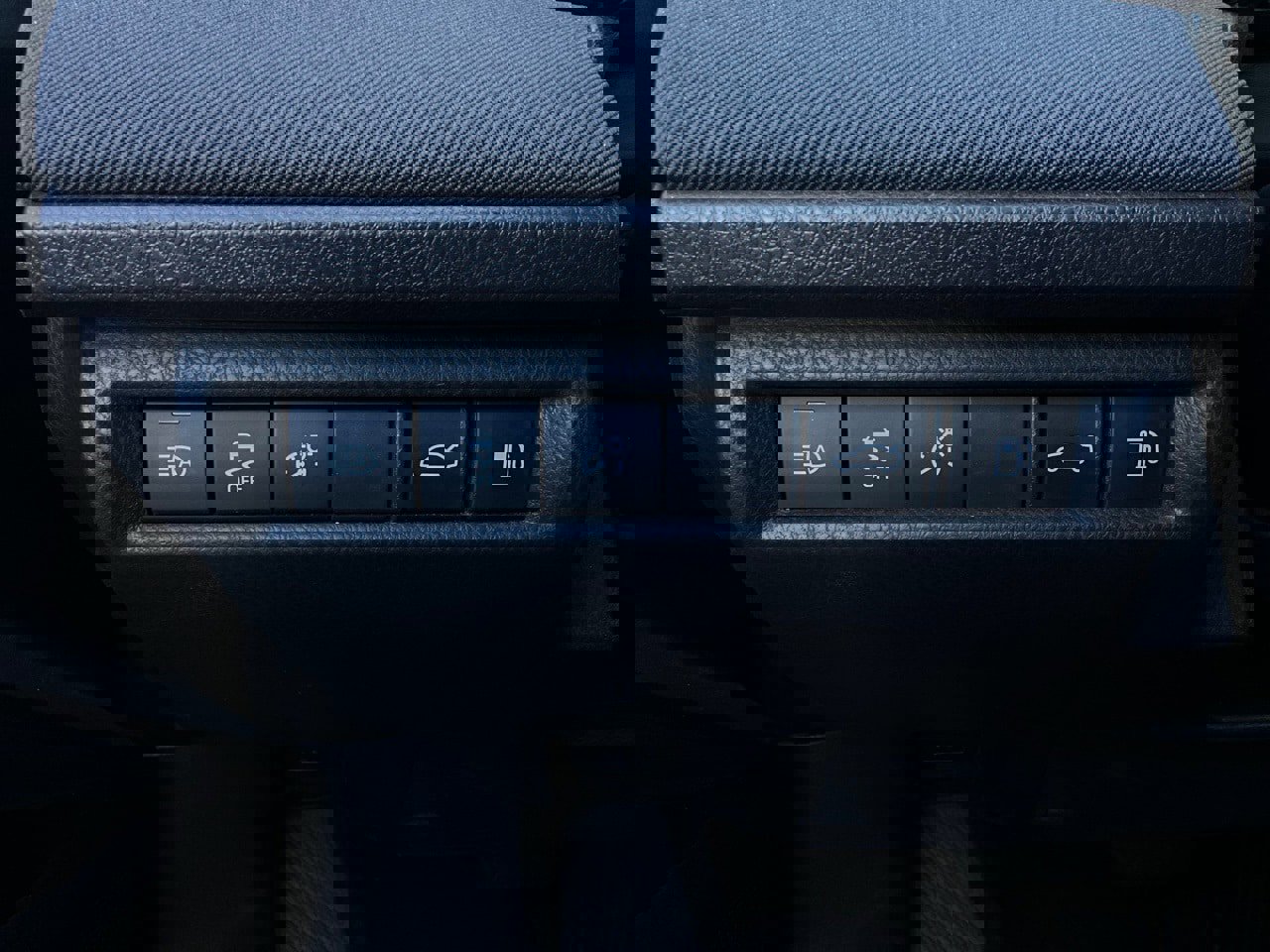 Used 2025 Toyota Camry LE image 21