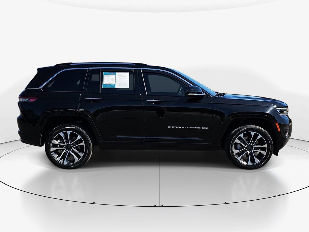 Used 2022 Jeep Grand Cherokee Overland w/ Luxury Tech Group IV image 4