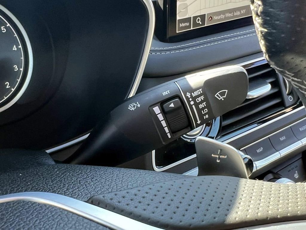 Used 2023 Genesis G70 2.0T image 30