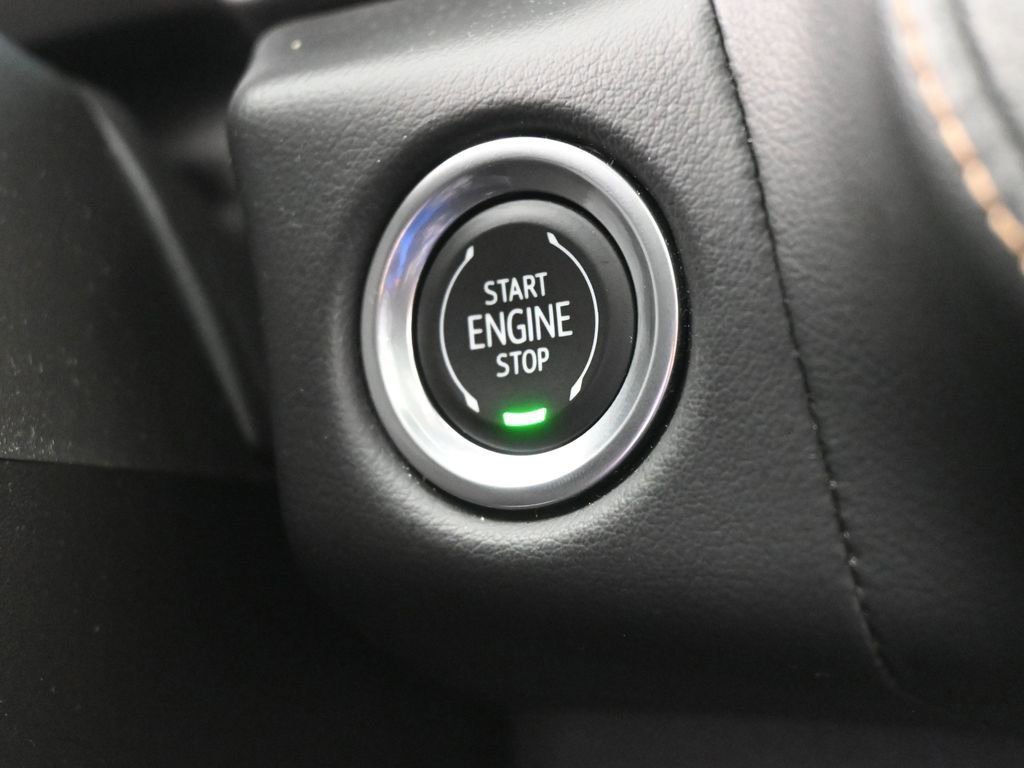 Used 2023 GMC Yukon XL AT4 image 31