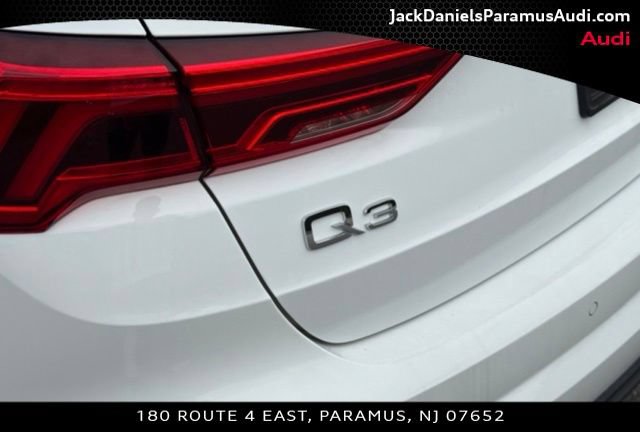 Used 2024 Audi Q3 2.0T Premium w/ Convenience Package AWD/4WD image 8