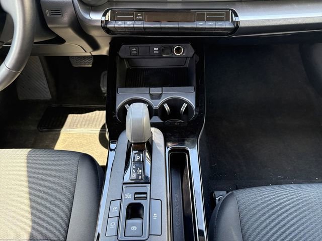 Used 2024 Toyota Prius LE FWD image 11