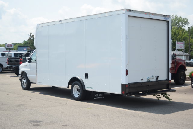 New 2027 Ford E-450 and Econoline 450 Super Duty w/ Power Equipment Group RWD image 18