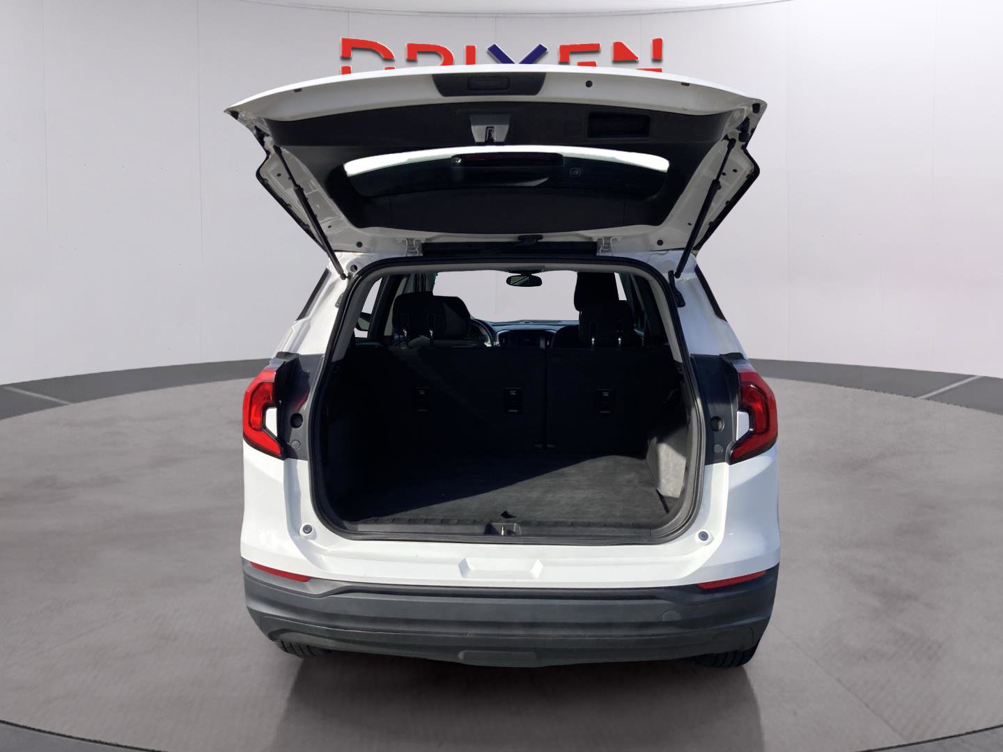 Used 2018 GMC Terrain SLE image 34