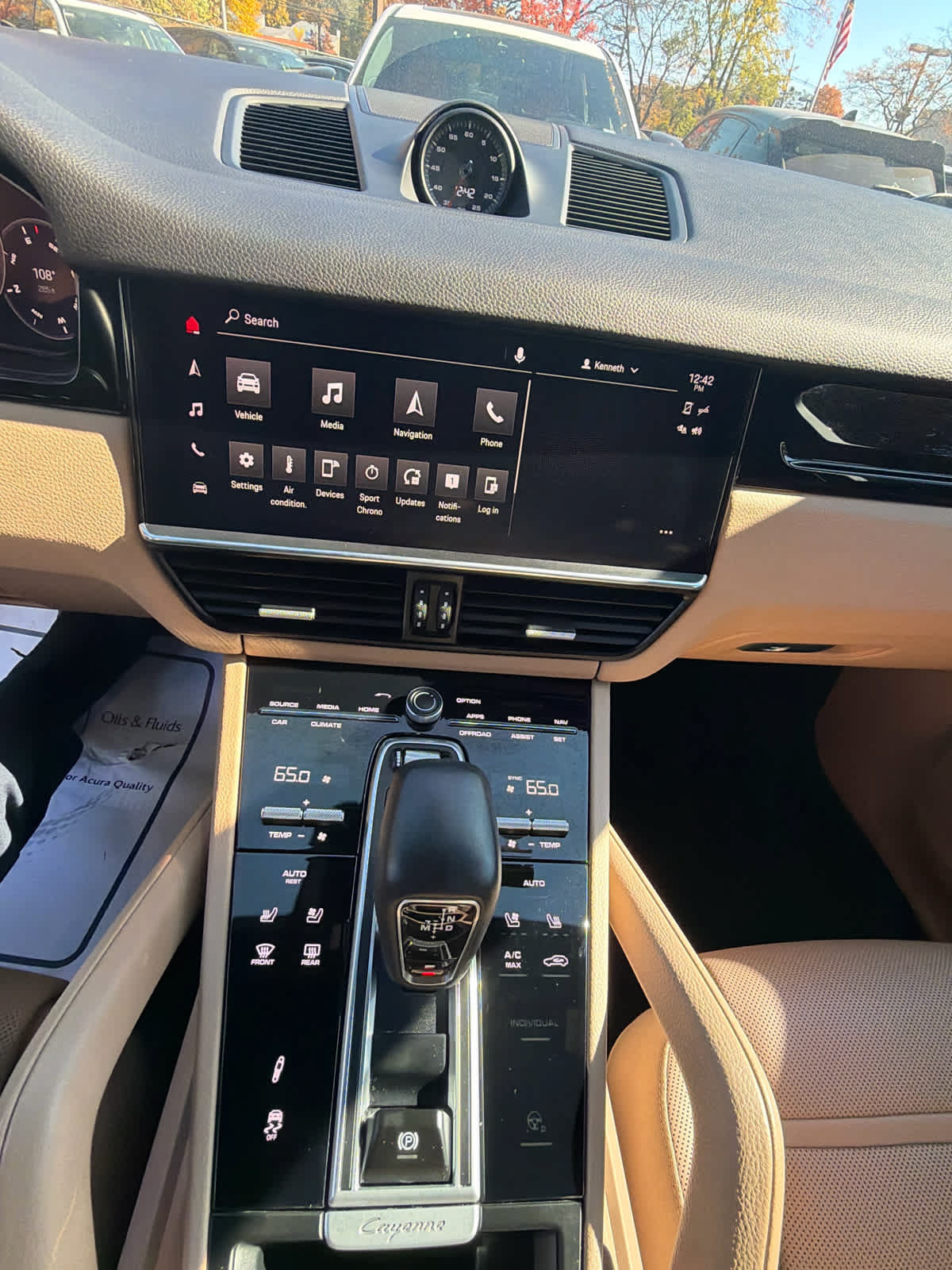 Used 2022 Porsche Cayenne Coupe AWD/4WD image 15