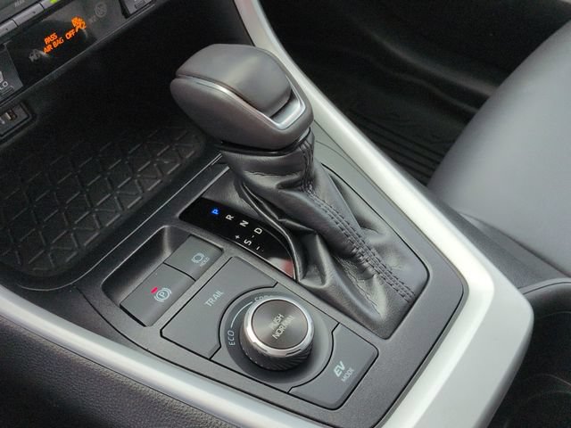 Used 2025 Toyota RAV4 XLE Premium w/ Weather Package AWD/4WD image 15