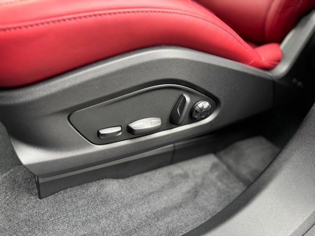 New 2026 Porsche Macan 4S Electric AWD/4WD image 17