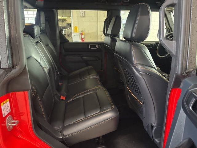 Used 2024 Ford Bronco Badlands image 13