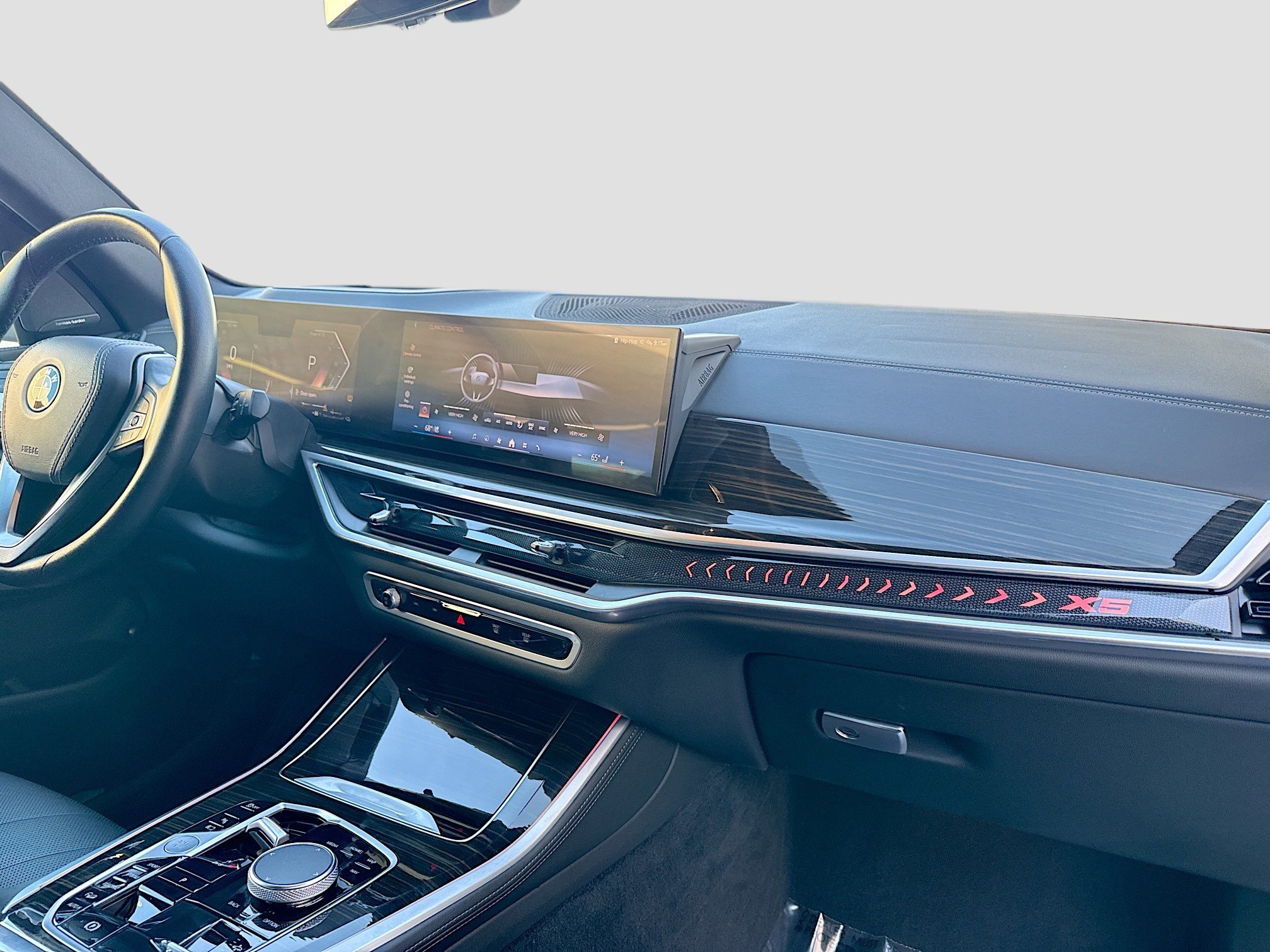 Used 2024 BMW X5 xDrive50e w/ Premium Package image 34