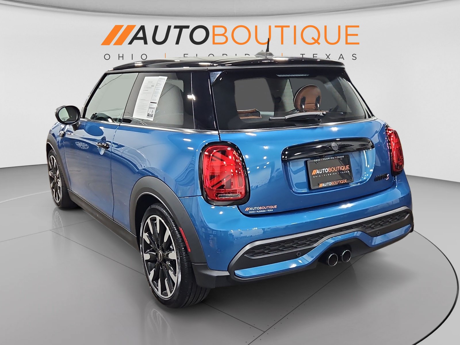 Used 2024 MINI Cooper S w/ Signature Upholstery Package FWD image 6