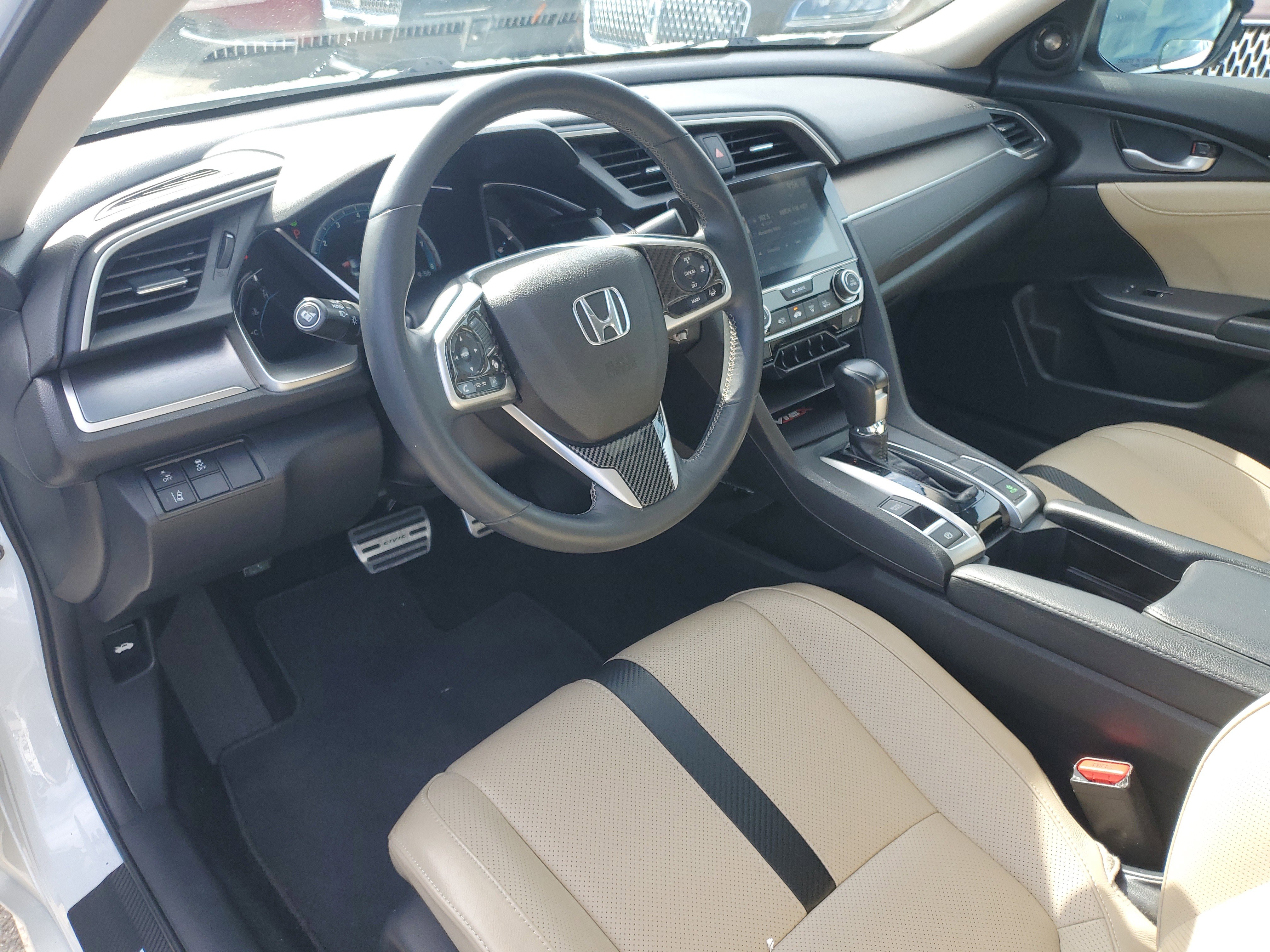 Used 2017 Honda Civic Touring image 14