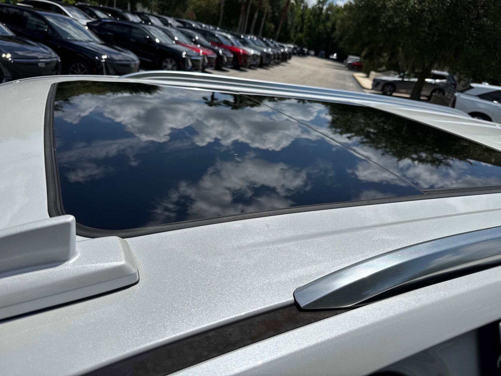 Used 2022 GMC Yukon SLT w/ SLT Premium Package image 34