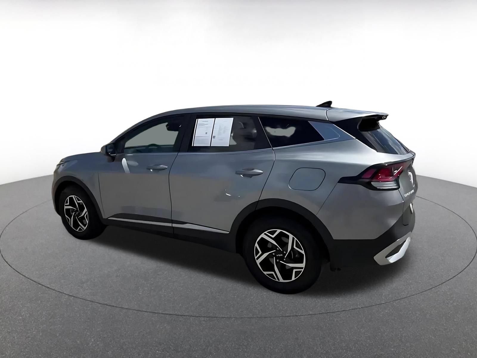 Used 2025 Kia Sportage LX FWD image 10