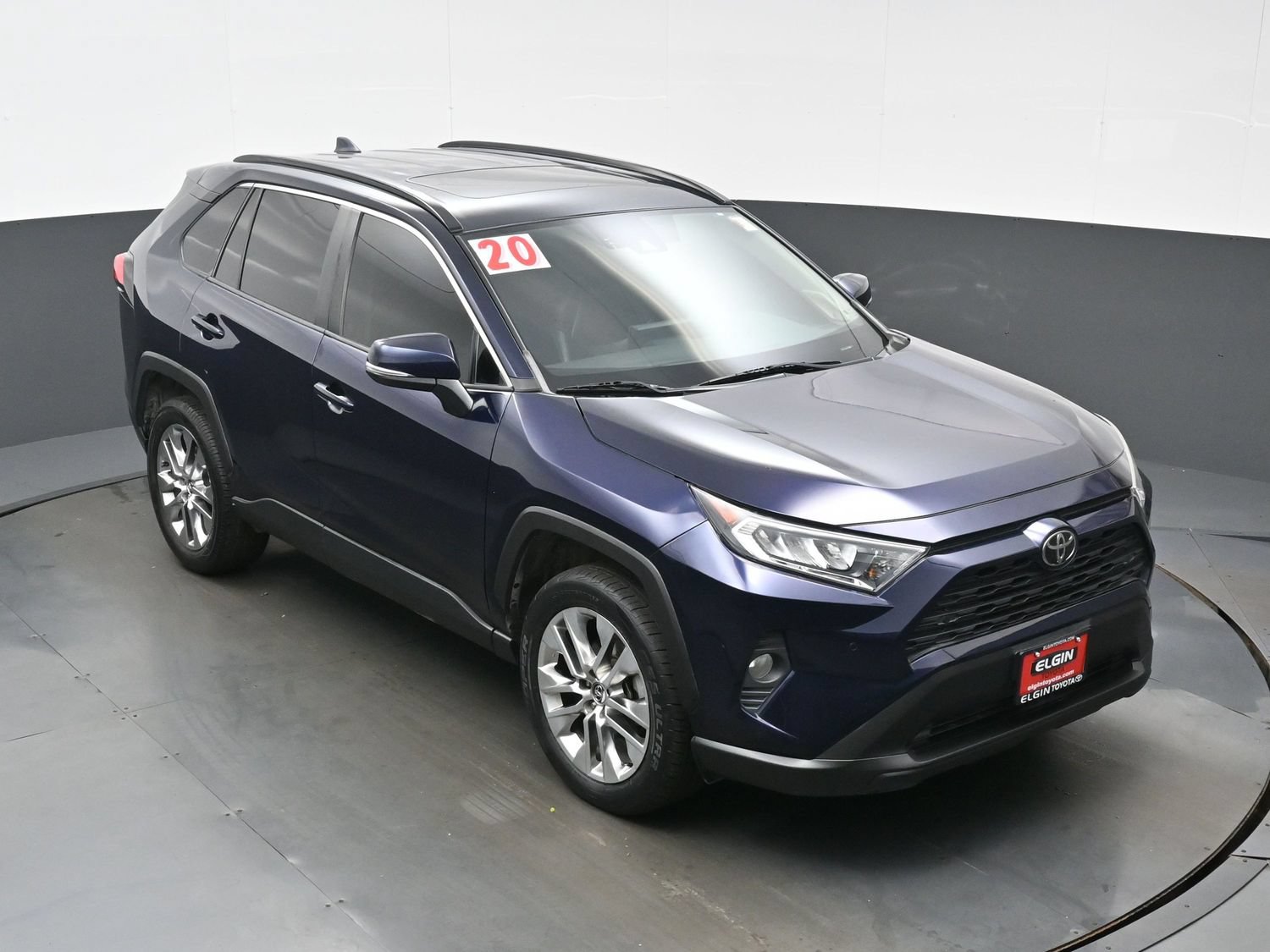 Used 2020 Toyota RAV4 XLE Premium FWD image 34