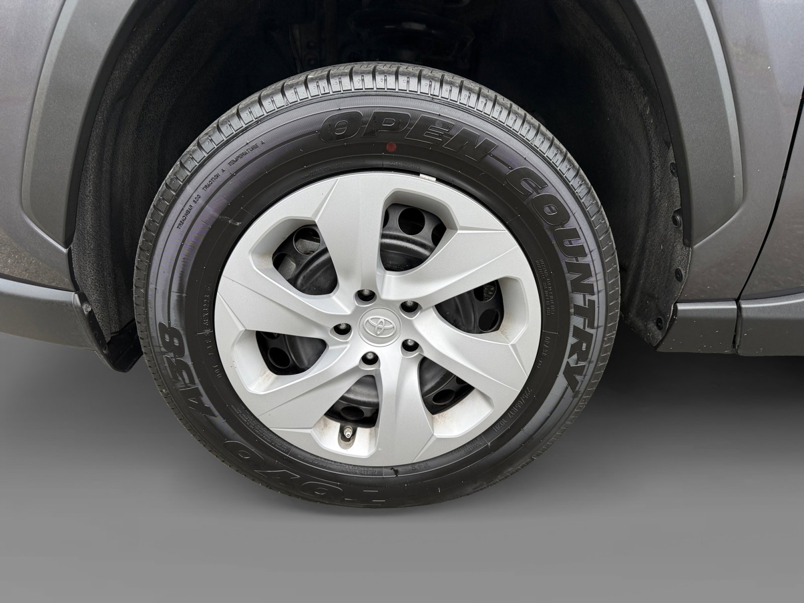 Used 2024 Toyota RAV4 LE image 9