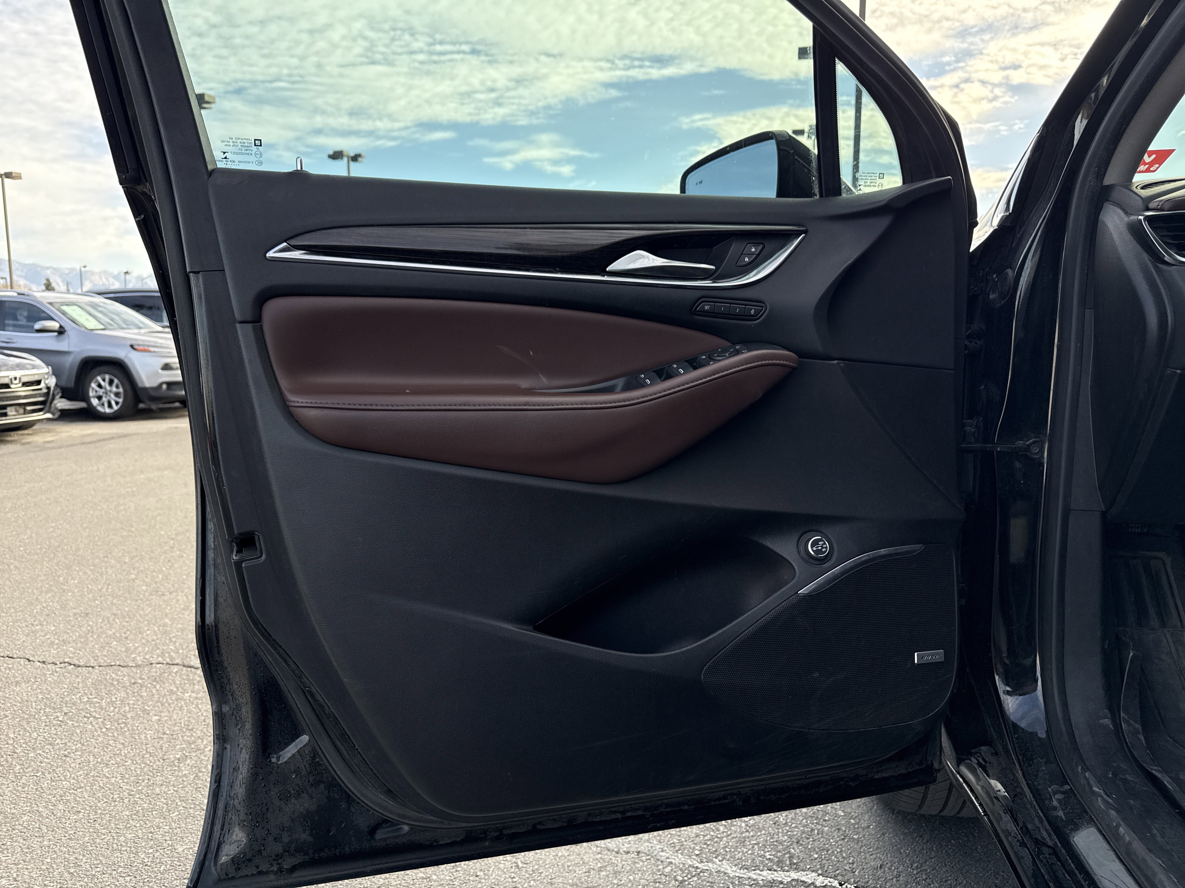 Used 2021 Buick Enclave Avenir w/ Avenir Technology Package image 11