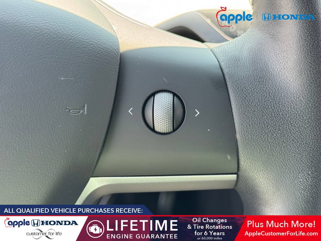 Used 2021 Tesla Model Y Long Range AWD/4WD image 25