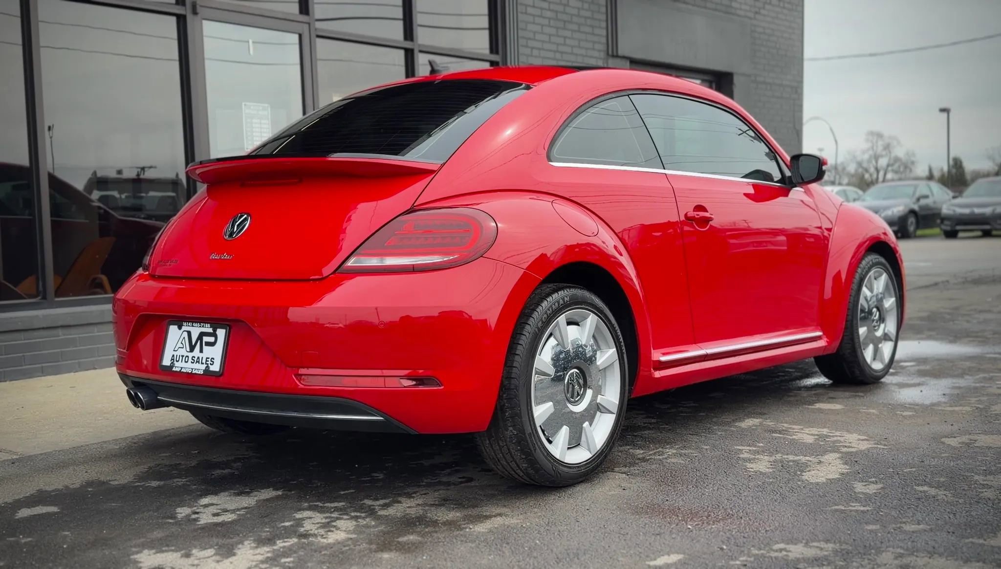 Used 2019 Volkswagen Beetle 2.0T SE image 2