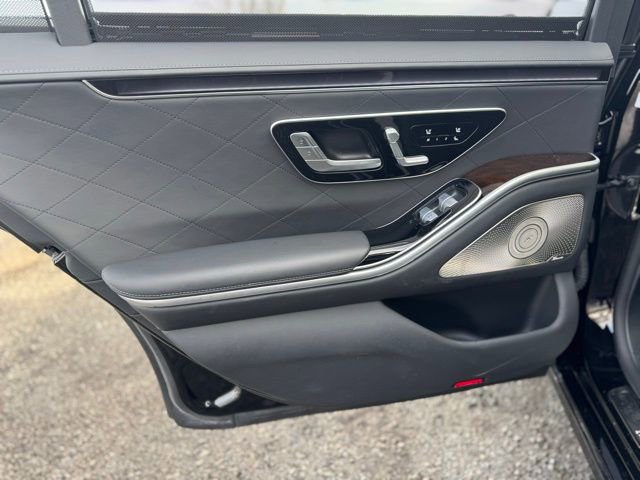 Used 2022 Mercedes-Benz S 580 4MATIC Sedan image 19