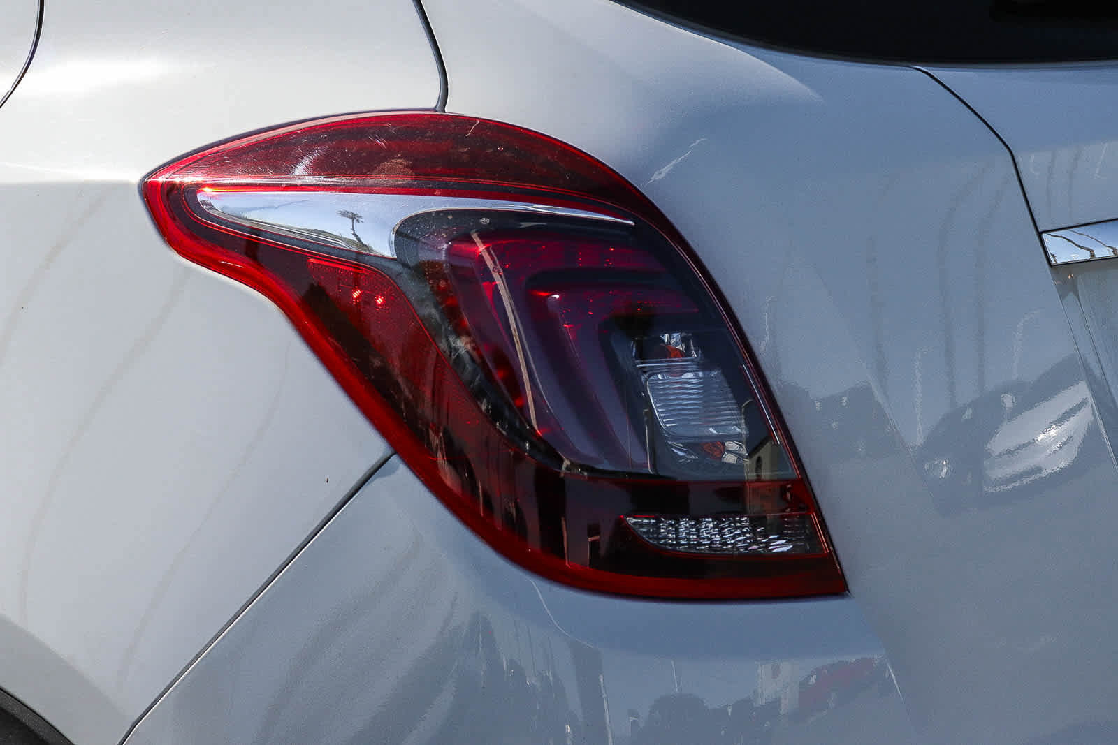 Used 2019 Buick Encore Preferred image 9