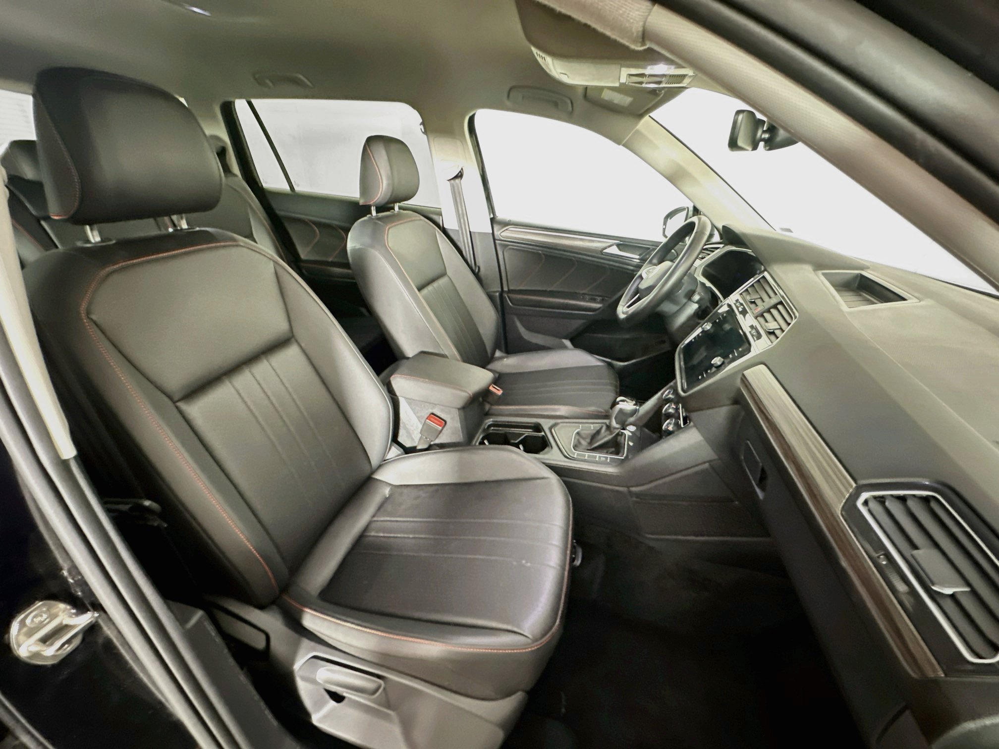 Used 2024 Volkswagen Tiguan Wolfsburg Edition FWD image 30