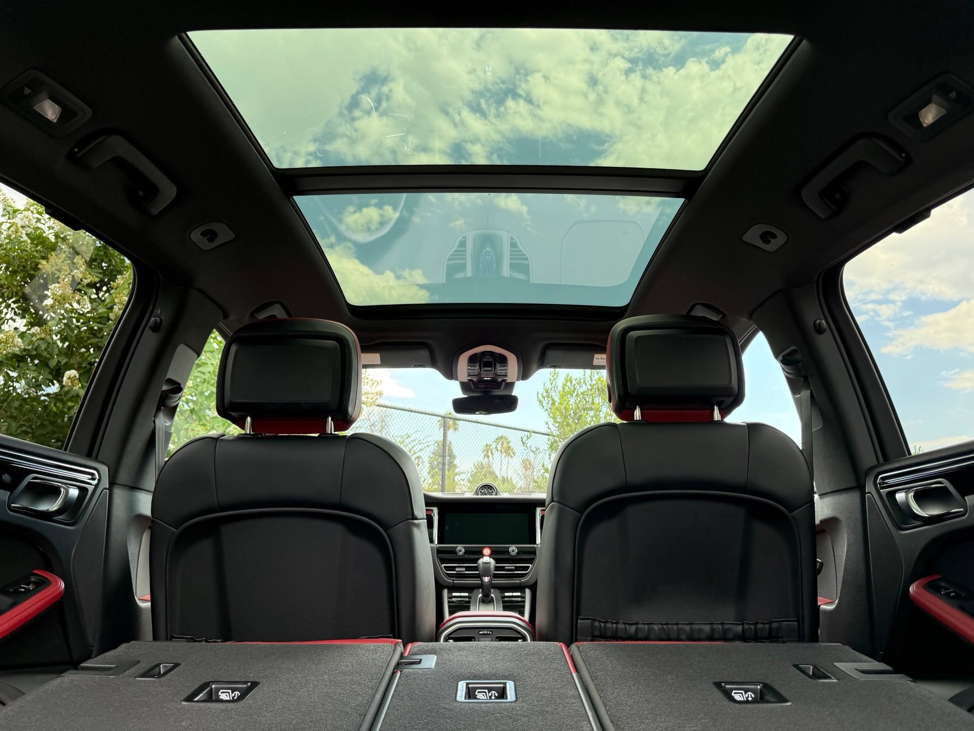New 2025 Porsche Macan AWD/4WD image 36