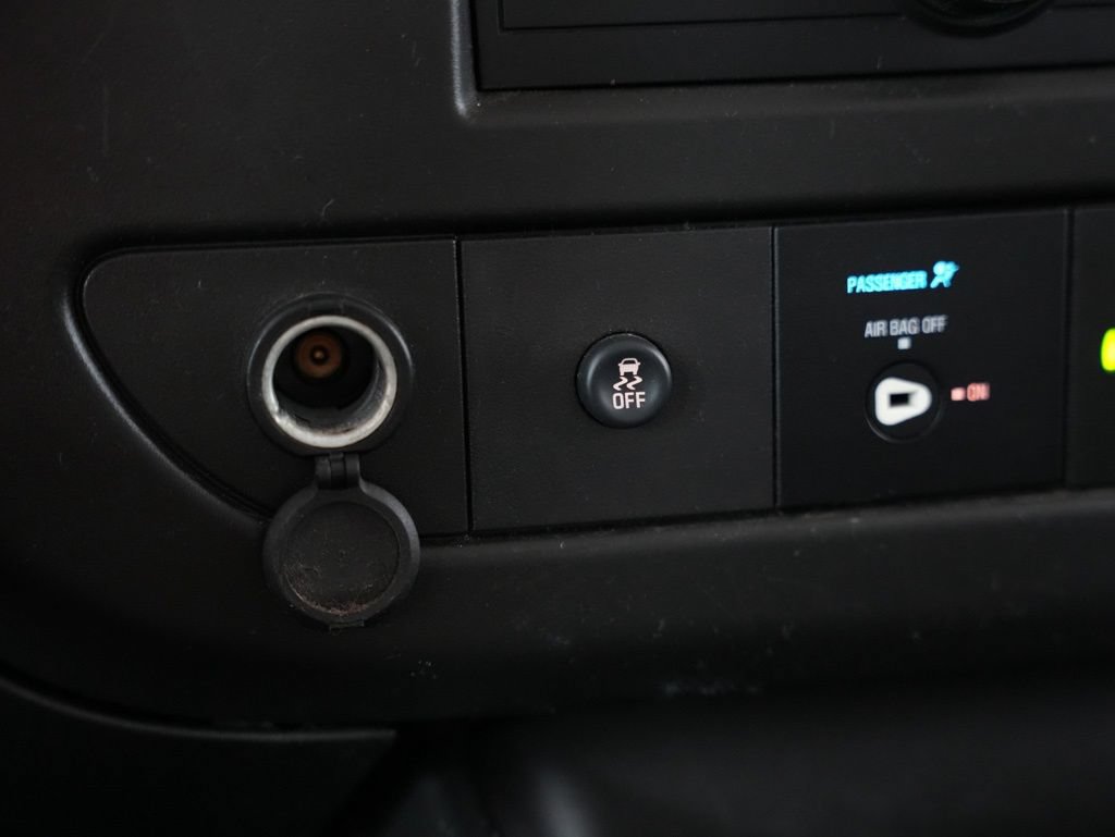 Used 2020 Chevrolet Express 3500 w/ Power Convenience Package RWD image 22
