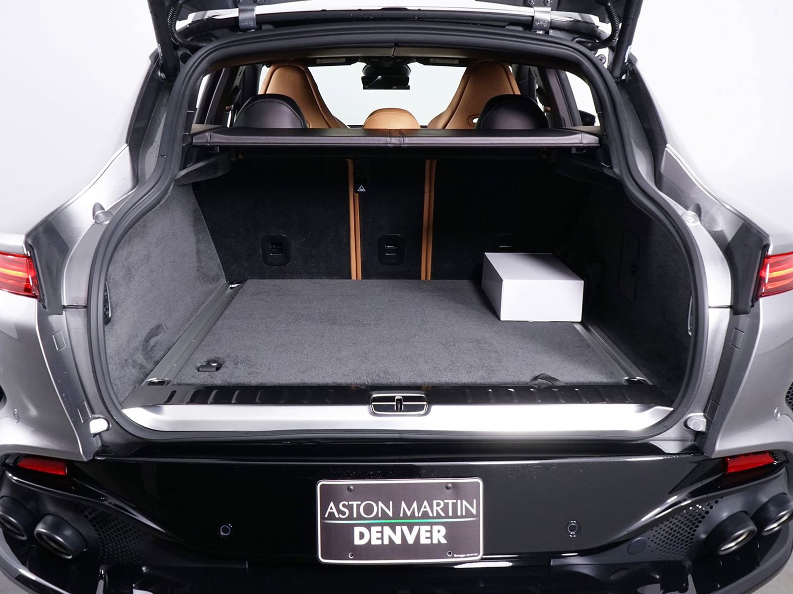 New 2026 Aston Martin DBX 707 image 32