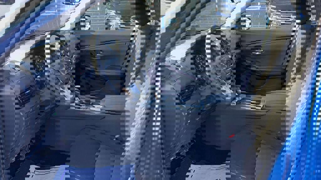 Used 2022 Nissan Sentra SV image 27