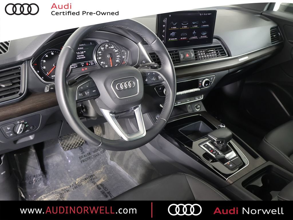Certified 2023 Audi Q5 2.0T Premium w/ Convenience Package image 2