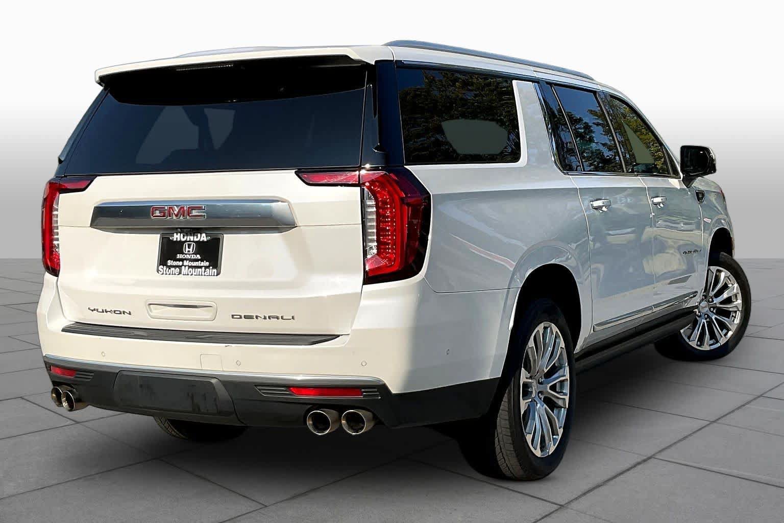 Used 2024 GMC Yukon XL Denali w/ Denali Reserve Package AWD/4WD image 13