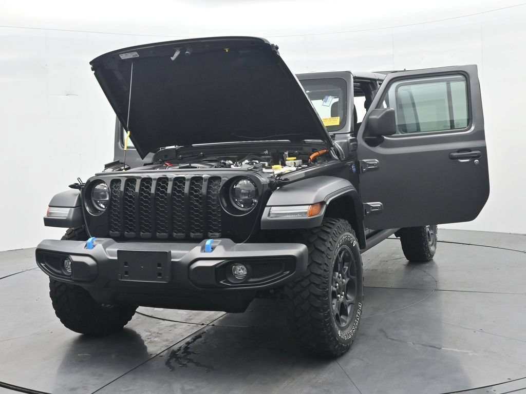 Used 2023 Jeep Wrangler Unlimited w/ Cold Weather Group AWD/4WD image 42