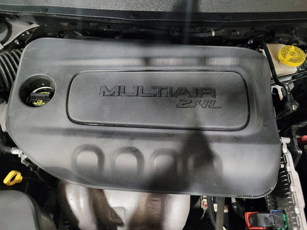Used 2020 Jeep Cherokee Latitude Plus w/ Cold Weather Group AWD/4WD image 30