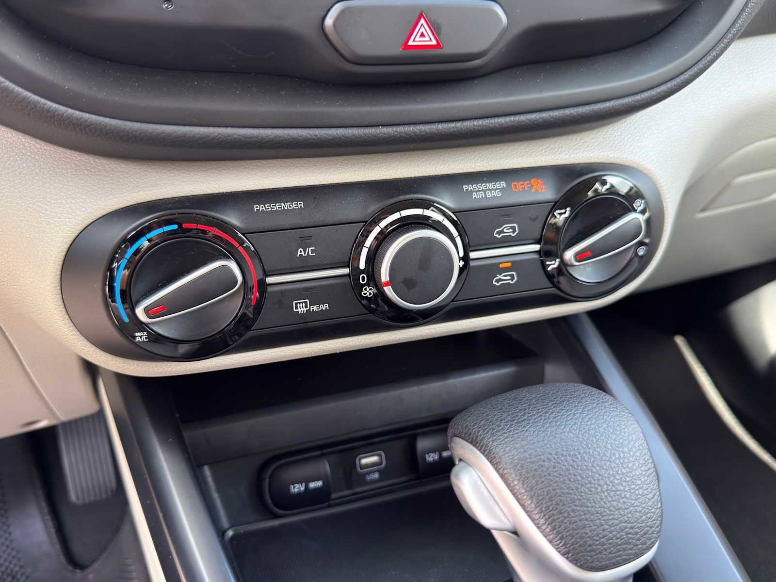 Certified 2025 Kia Soul LX FWD image 12