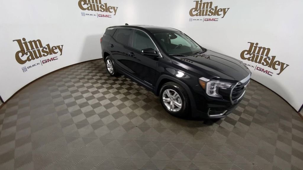 Certified 2023 GMC Terrain SLE image 2