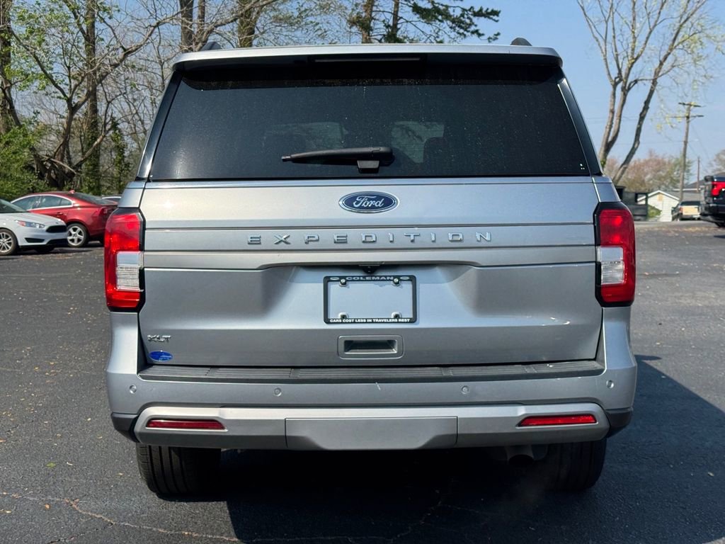 Used 2024 Ford Expedition XLT image 5
