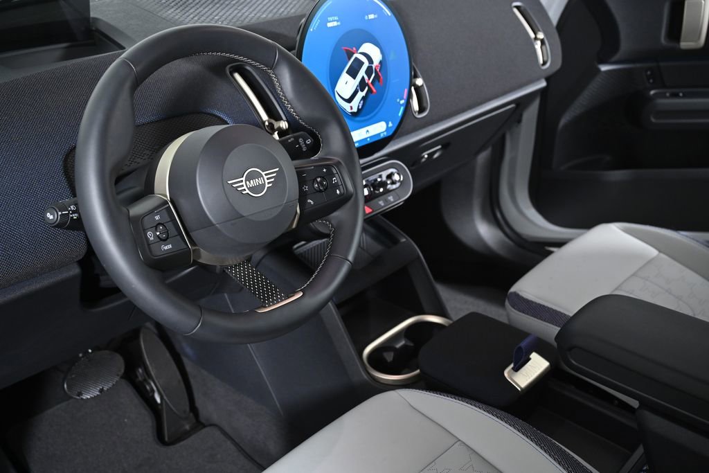 Certified 2025 MINI Cooper Countryman S image 12