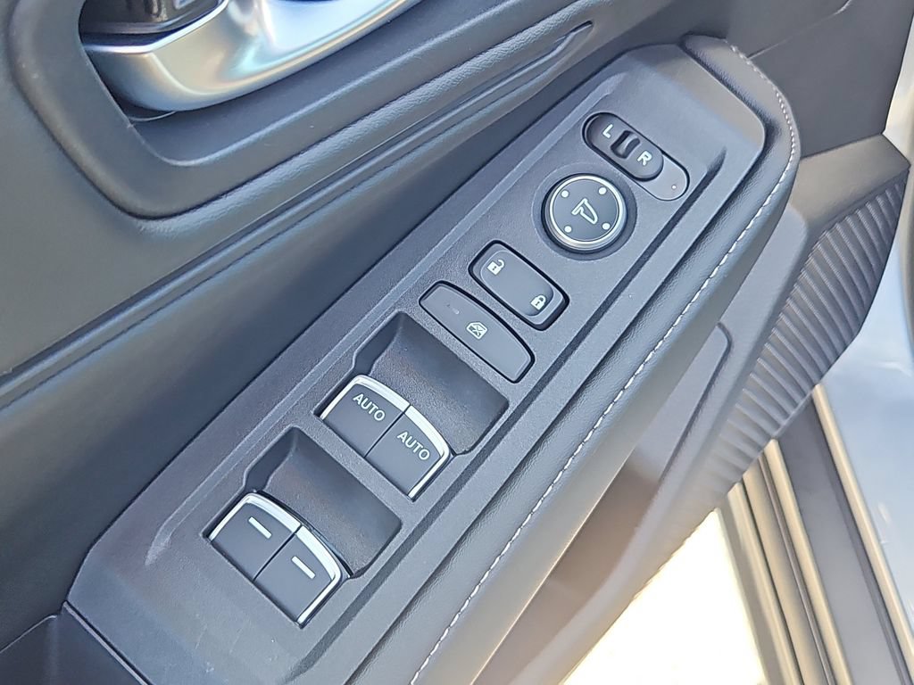 Used 2025 Honda Accord Sport image 25