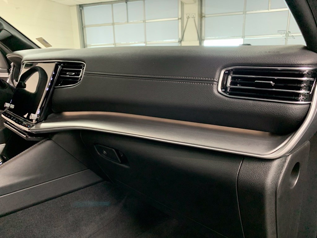 Used 2025 Jeep Wagoneer Series II AWD/4WD image 13
