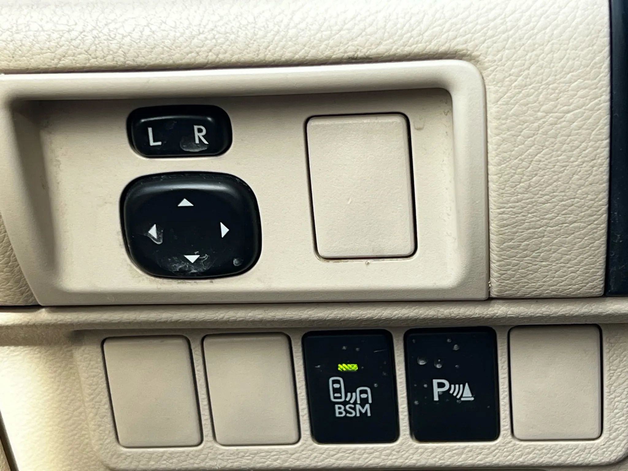 Used 2013 Lexus ES 350 w/ Luxury Pkg image 30