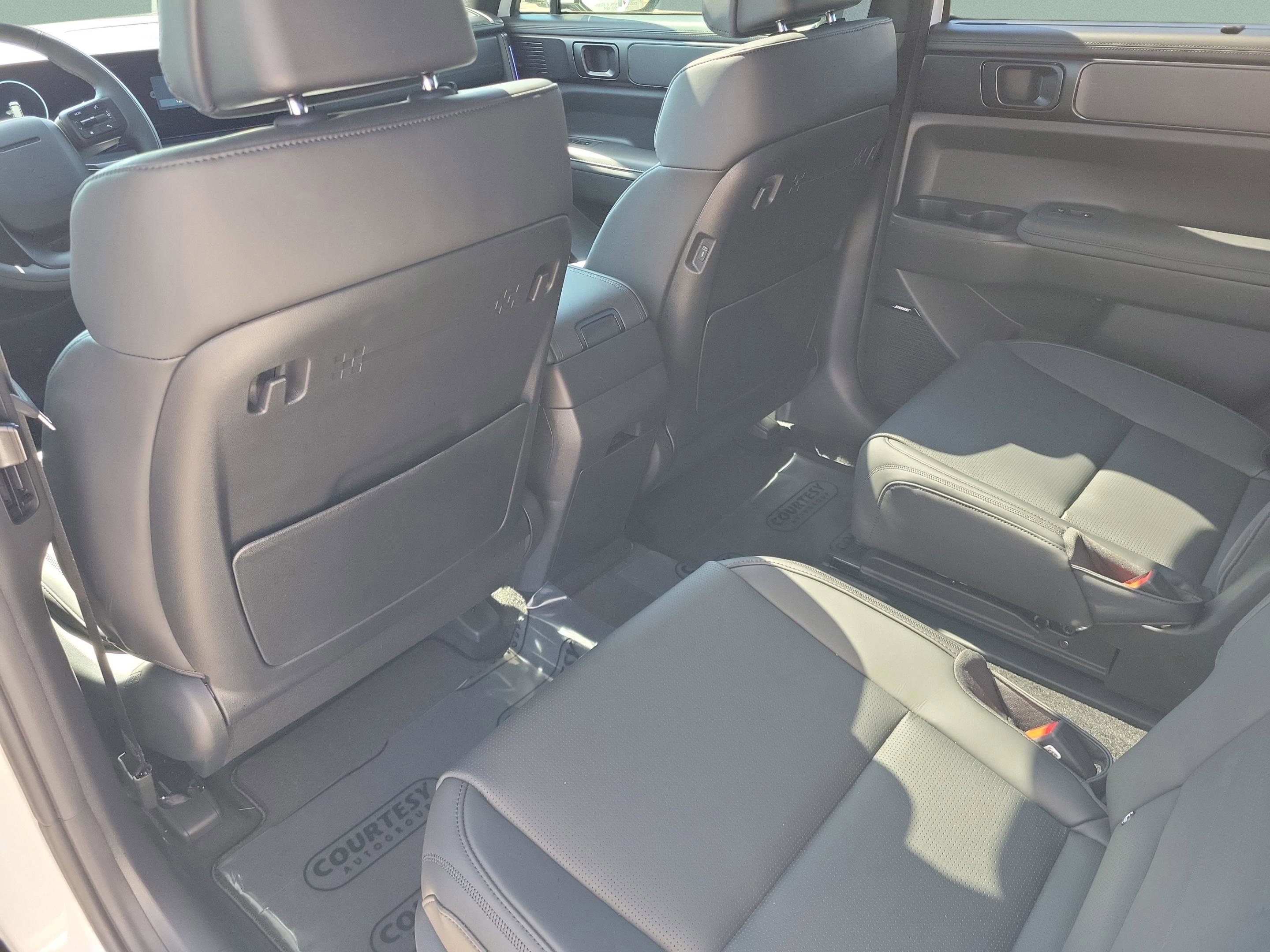 New 2026 Hyundai Santa Fe Calligraphy image 12