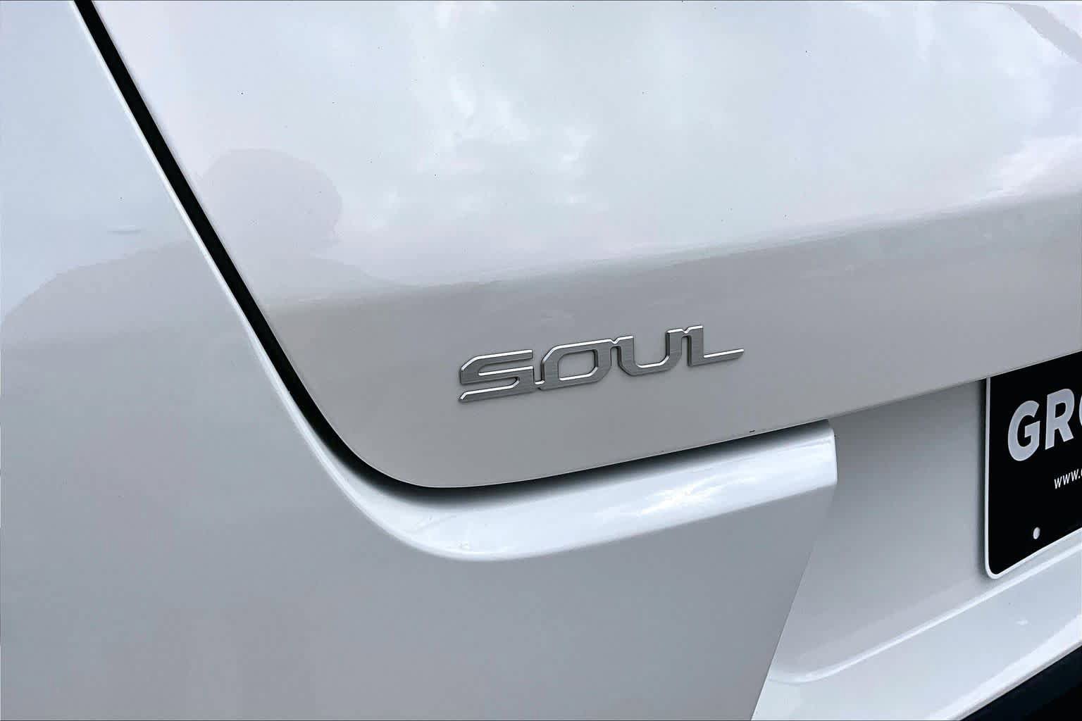 Used 2025 Kia Soul LX w/ LX Technology Package image 10